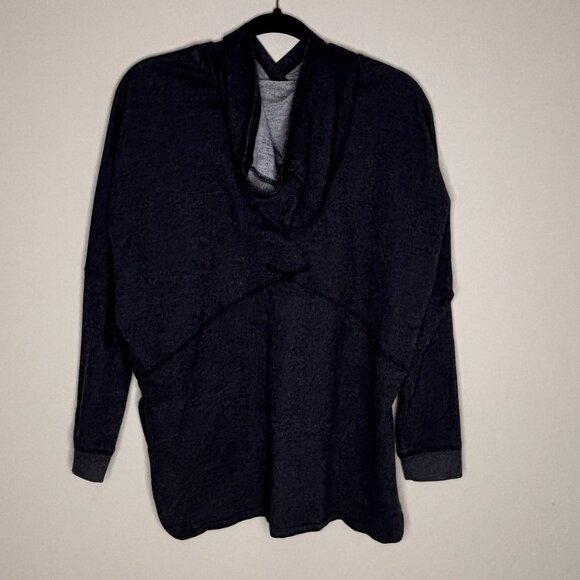 The North Face Gray Pullover Hoodie Women's Size M Medium Lightweight Wide Cut - Picture 8 of 8